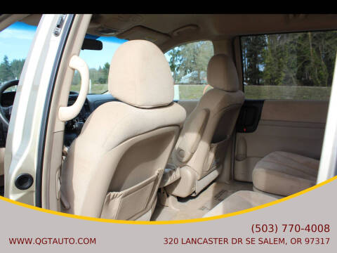2007 Hyundai Entourage