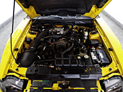 2004 Ford Mustang GT Deluxe