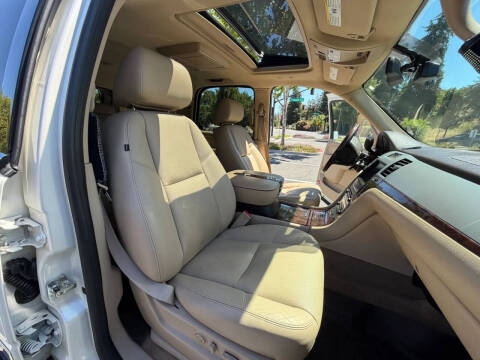 2011 Cadillac Escalade Premium