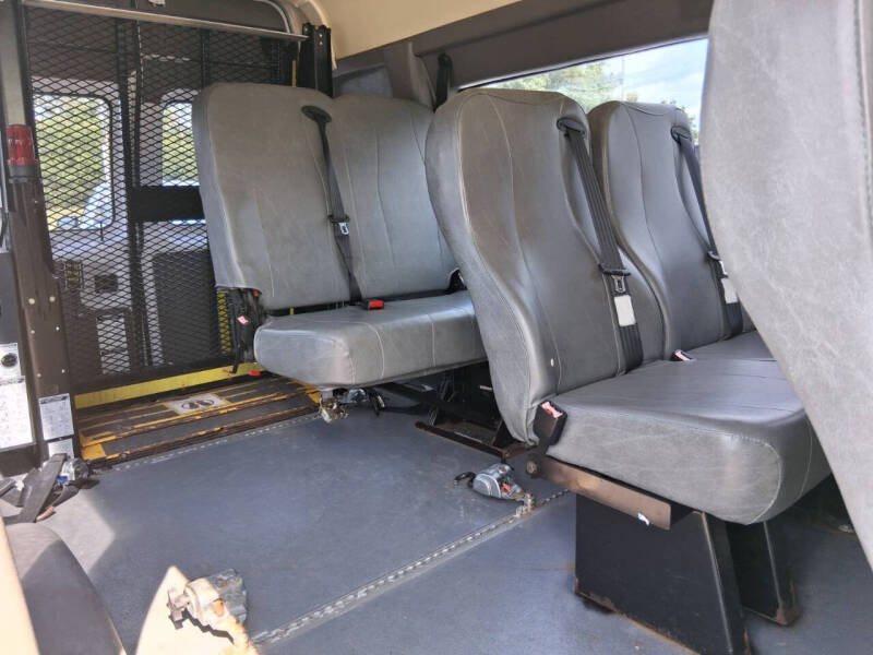 2009 Ford E-Series E-250