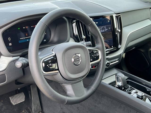 2025 Volvo XC60 B5 Plus Dark Theme