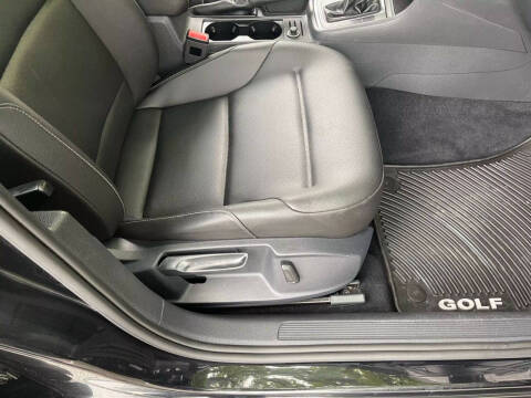 2017 Volkswagen Golf SportWagen