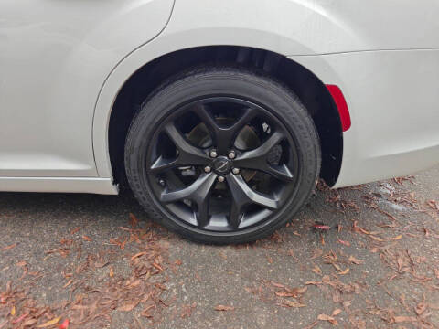 2022 Chrysler 300 Touring