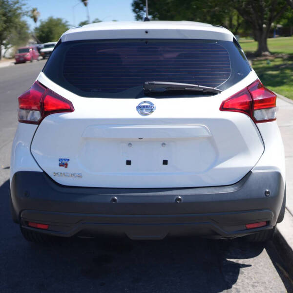 2020 Nissan Kicks S