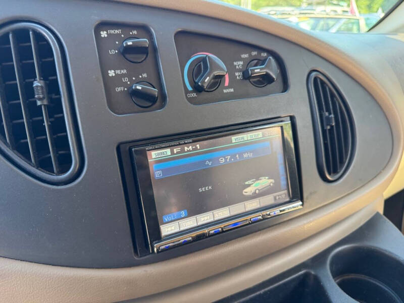 2006 Ford E-Series E-250