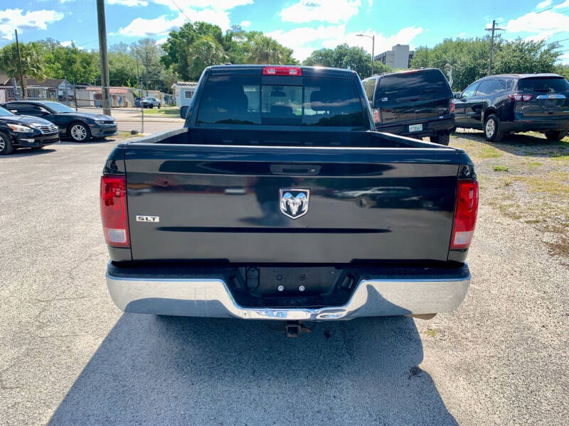 2017 RAM 1500 SLT