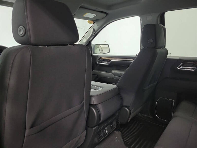 2025 GMC Sierra 1500 Elevation Standard