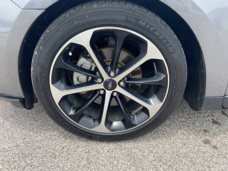 2014 Ford Taurus SEL