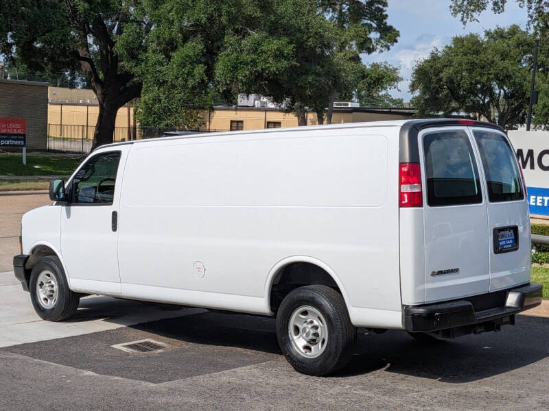 2023 Chevrolet Express 2500