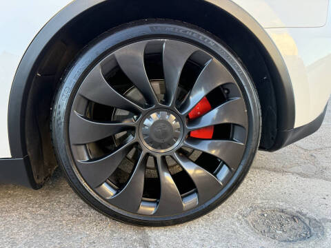 2023 Tesla Model Y Performance