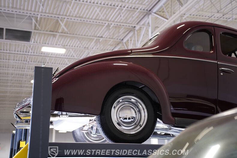 1940 Ford Deluxe