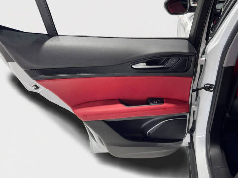 2020 Alfa Romeo Stelvio Sport