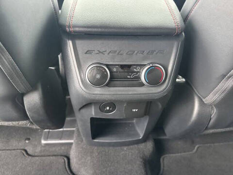 2025 Ford Explorer ST-Line