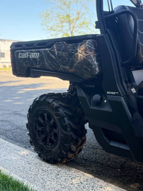 2025 Can-Am Defender Max XT HD10