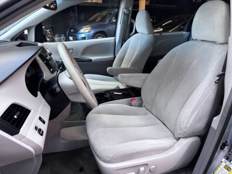 2014 Toyota Sienna