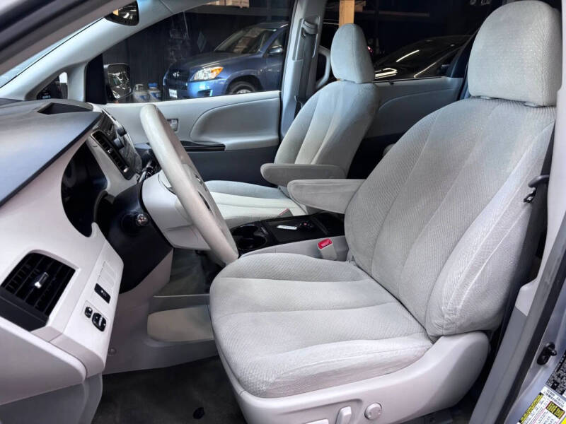 2014 Toyota Sienna