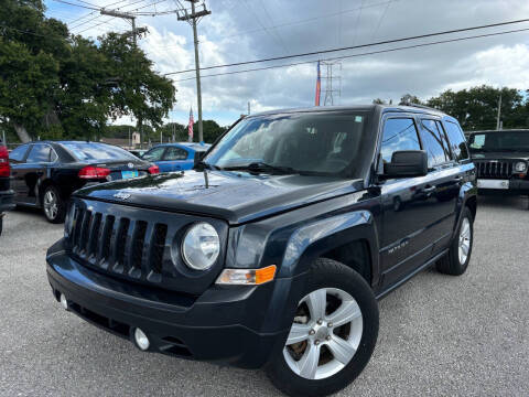 2014 Jeep Patriot for sale at Das Autohaus Quality Used Cars in Clearwater FL