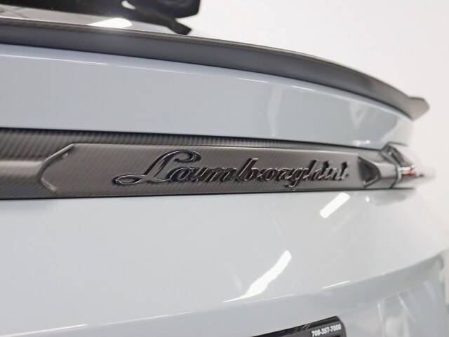 2023 Lamborghini Urus Performante