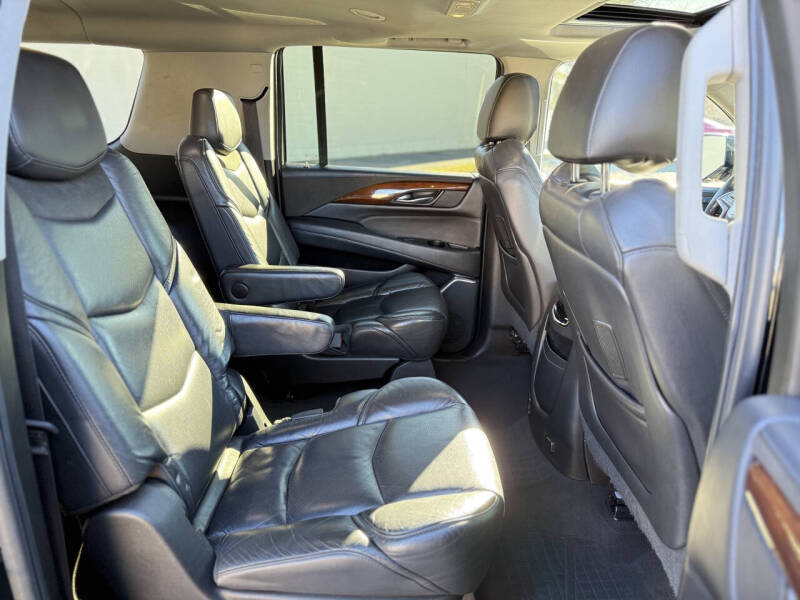 2019 Cadillac Escalade ESV Luxury