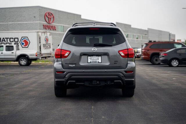2020 Nissan Pathfinder SV