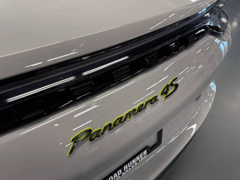 2022 Porsche Panamera 4S E-Hybrid