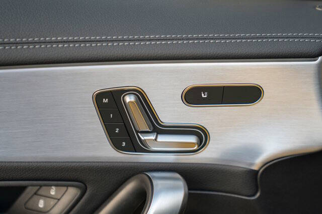 2020 Mercedes-Benz CLA 12