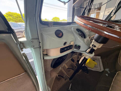 1972 Volkswagen Bus