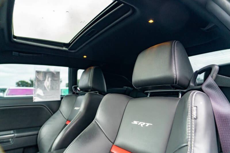 2014 Dodge Challenger SRT8 Core