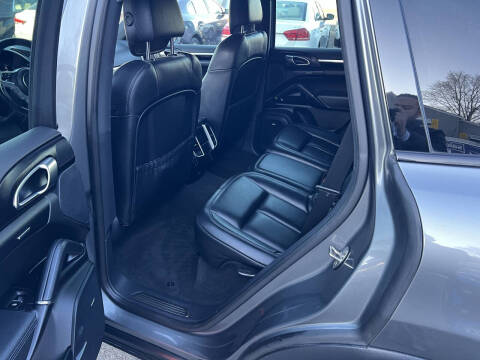 2016 Porsche Cayenne S