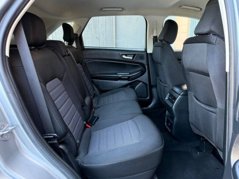 2021 Ford Edge SE