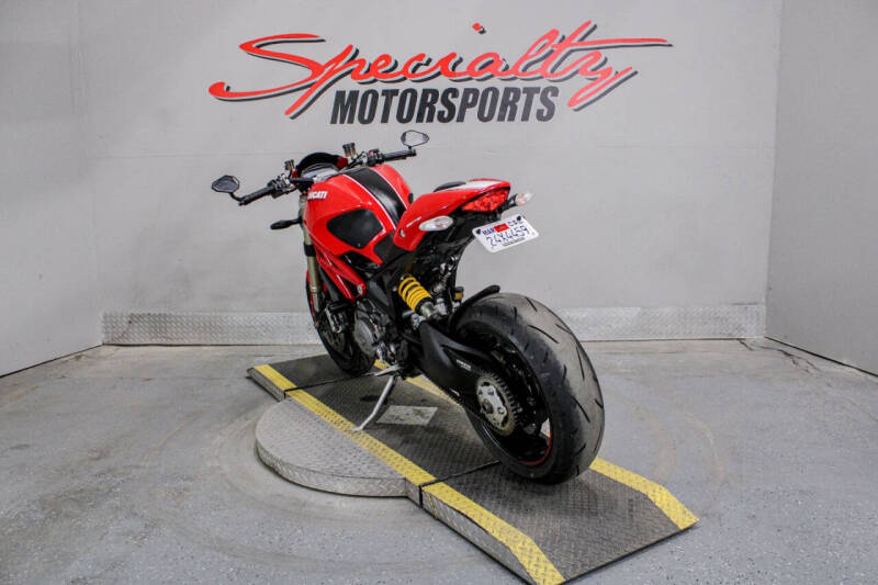2013 Ducati Monster 1100 EVO