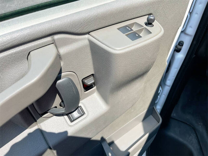 2024 Chevrolet Express 2500