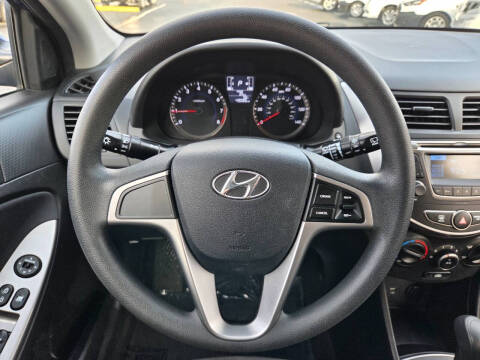 2016 Hyundai Accent SE