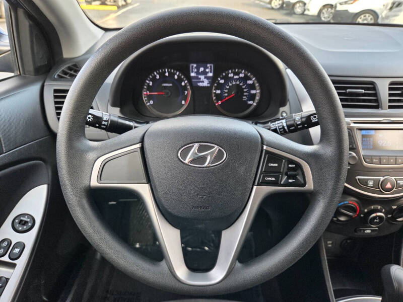 2016 Hyundai Accent SE