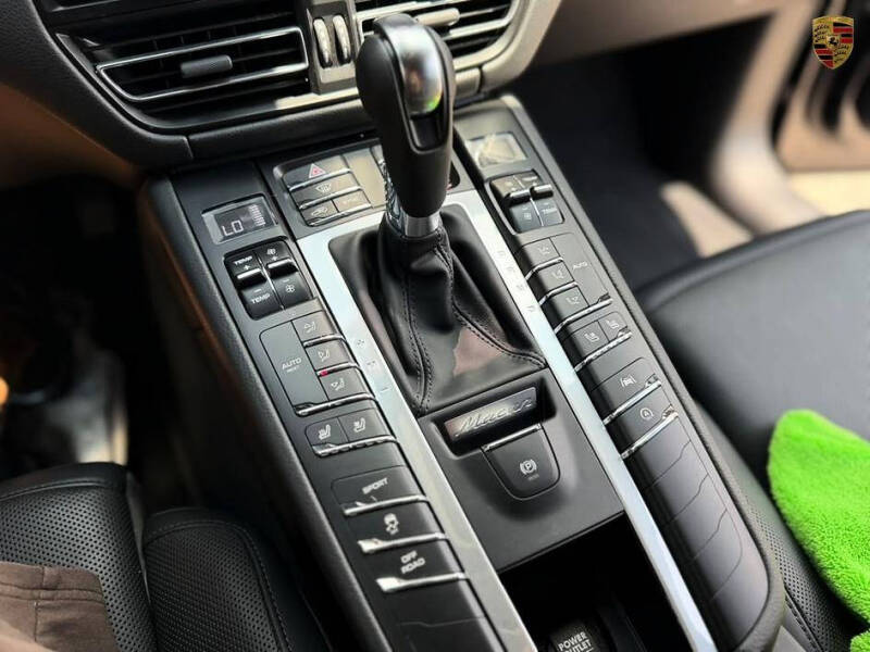 2021 Porsche Macan