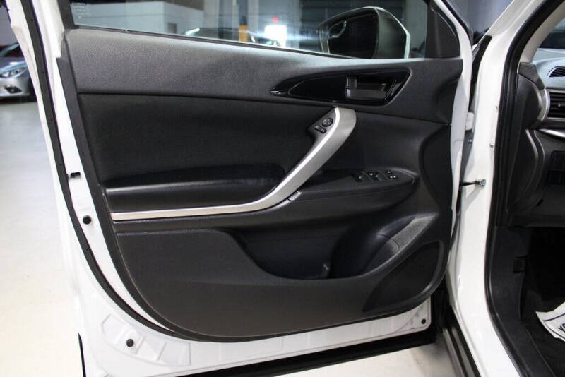 2020 Mitsubishi Eclipse Cross ES