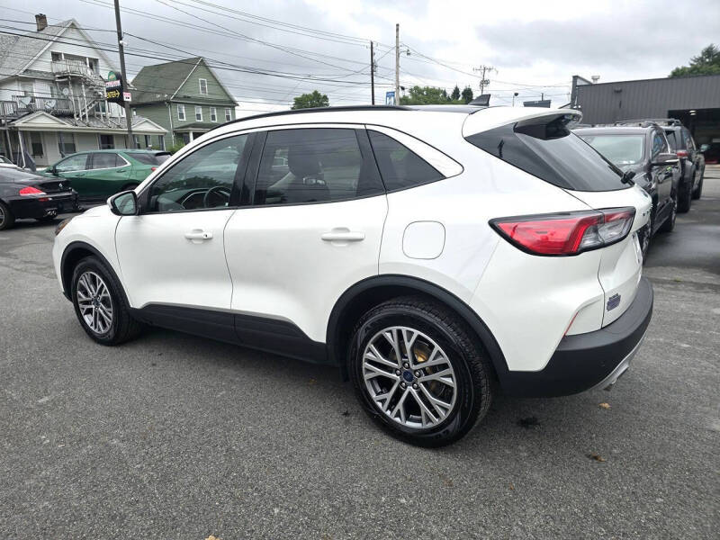 2022 Ford Escape SEL