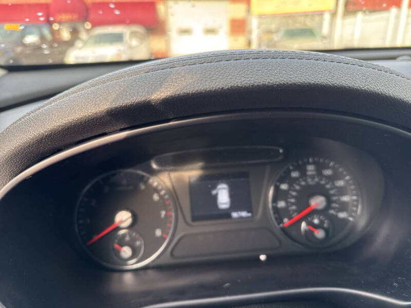 Image 10 of 2019 Kia Sorento LX