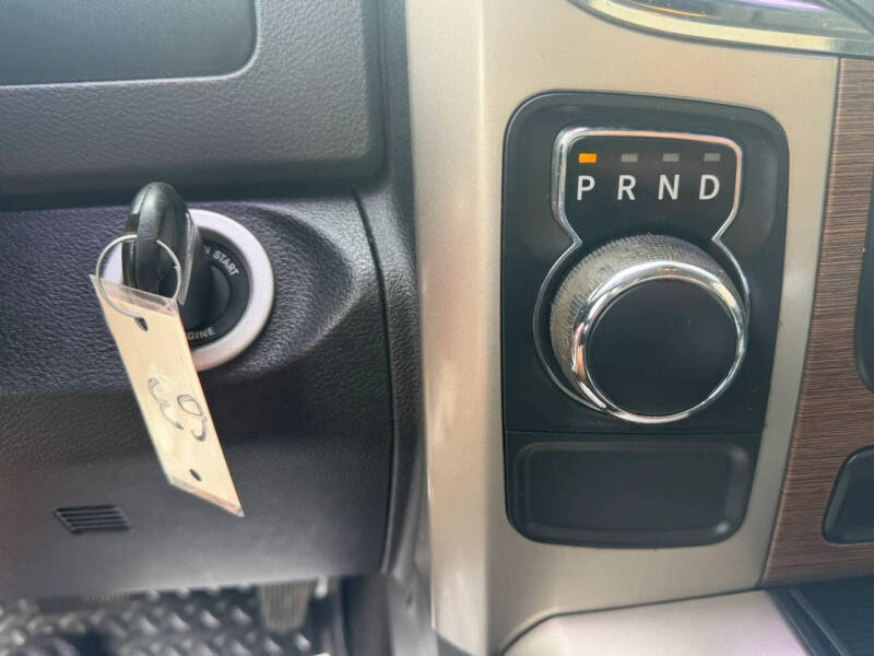 2013 RAM 1500 SLT