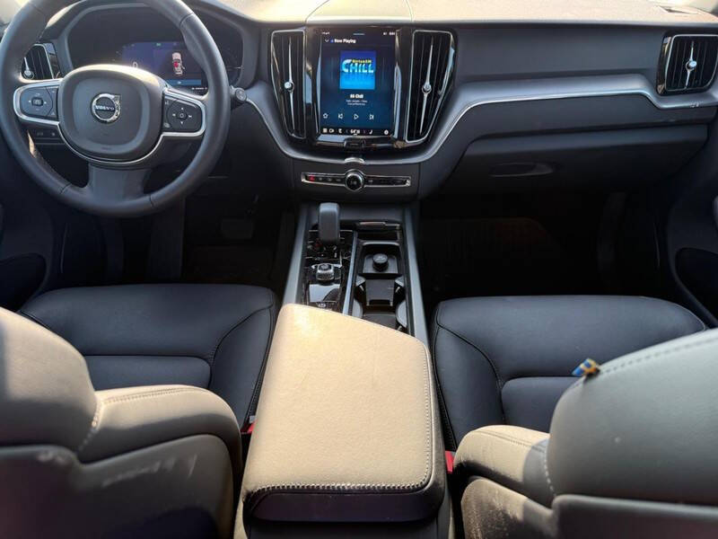 2025 Volvo XC60 T8 Core Dark Theme