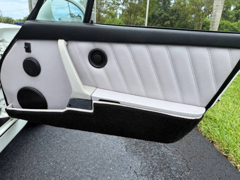 1992 Porsche 911 Carrera 2