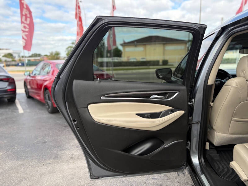 2021 Buick Enclave Essence