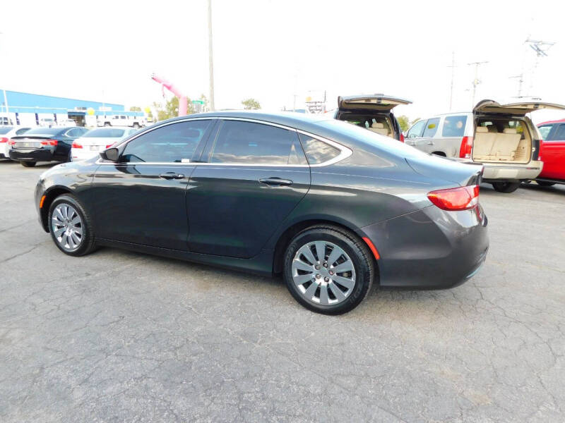 2015 Chrysler 200 LX