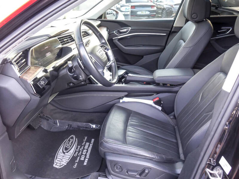 2019 Audi e-tron quattro Premium Plus