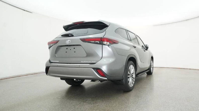 2026 Toyota Highlander Platinum