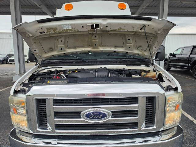 2009 Ford E-Series E-350 SD