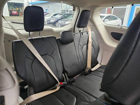 2021 Chrysler Pacifica Touring L