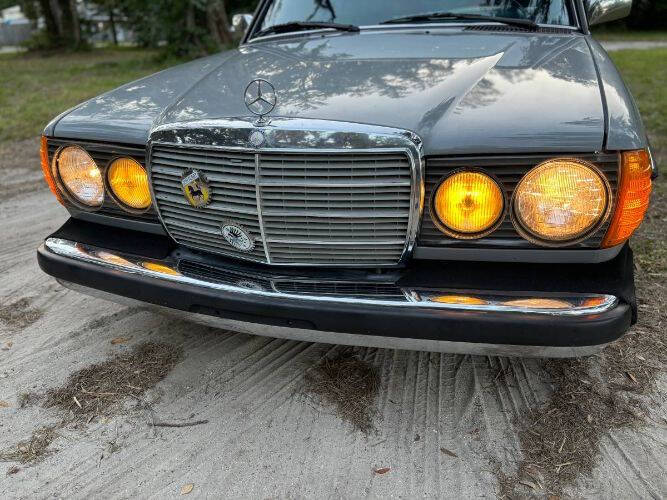 1983 Mercedes-Benz 240D