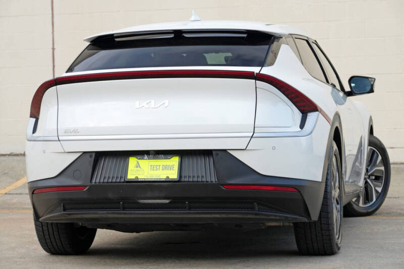 2024 Kia EV6 Light