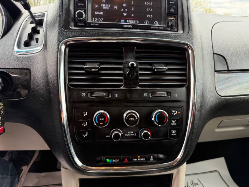 2015 Dodge Grand Caravan SXT Plus